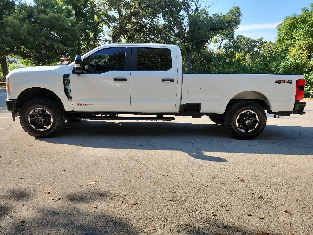 Used 2023 Ford F350 XL w/ 360-Degree Camera Package AWD/4WD image 4