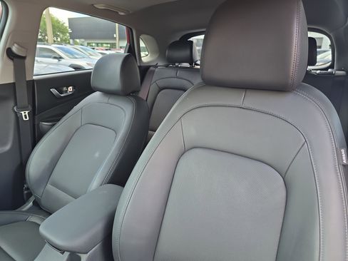 Used 2023 Hyundai Kona Limited AWD/4WD image 21