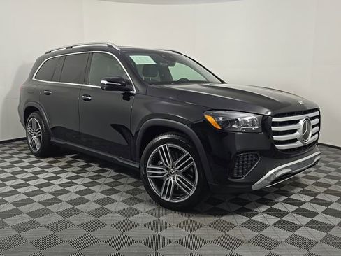 Certified 2025 Mercedes-Benz GLS 450 4MATIC image 9