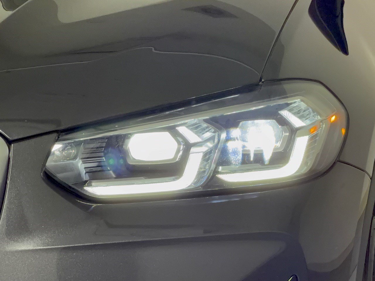 Used 2025 BMW X4 xDrive30i AWD/4WD image 12