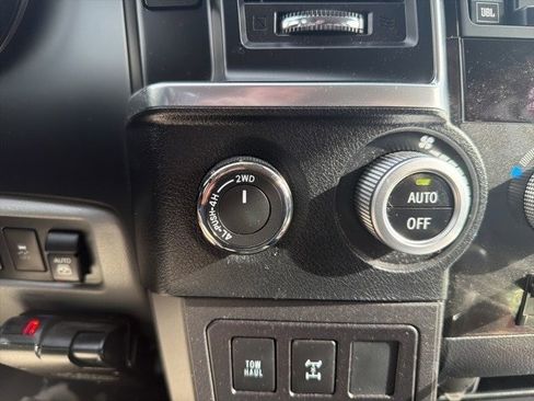 Used 2019 Toyota Sequoia Limited image 19