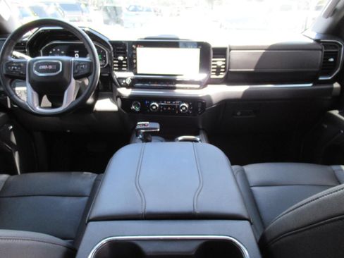 Used 2023 GMC Sierra 1500 SLT w/ SLT Premium Package AWD/4WD image 12