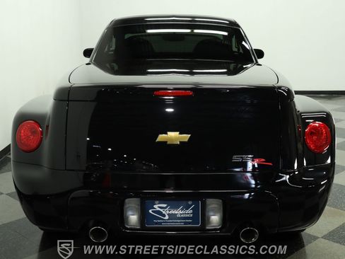 Used 2005 Chevrolet SSR w/ Preferred Equipment Group image 9