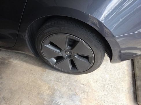 Used 2023 Tesla Model 3 Standard Range RWD image 10