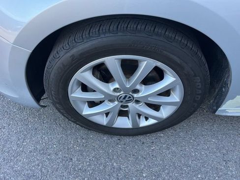 Used 2013 Volkswagen Jetta SE FWD image 33