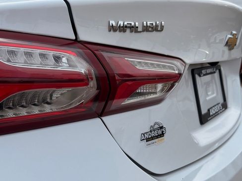Used 2021 Chevrolet Malibu LT FWD image 12