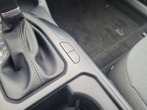 New 2025 Kia K4 LX image 24