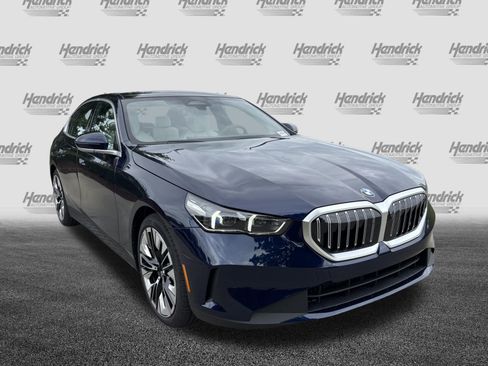Used 2026 BMW 530i w/ Premium Package RWD image 2