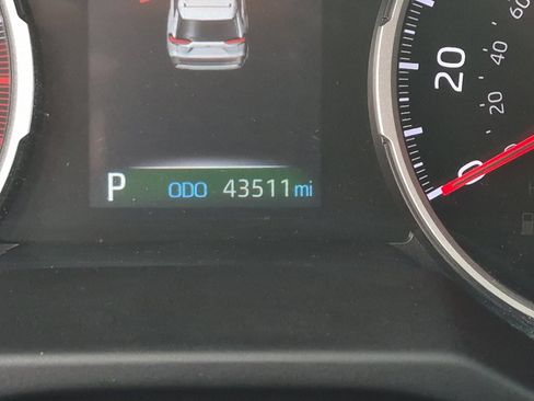Certified 2022 Toyota RAV4 XLE FWD image 24