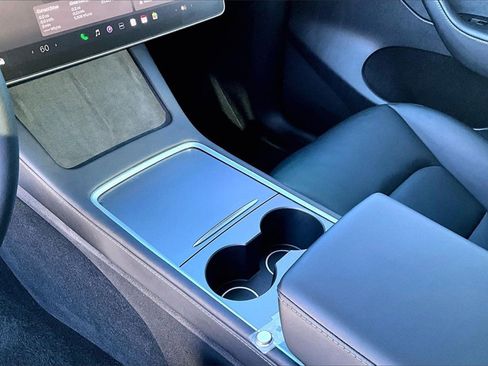 Used 2025 Tesla Model Y Performance image 16