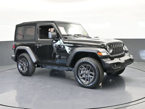Used 2024 Jeep Wrangler Sport S image 8