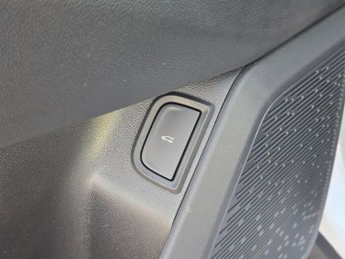 New 2026 Chevrolet Equinox RS w/ Convenience Package III image 23