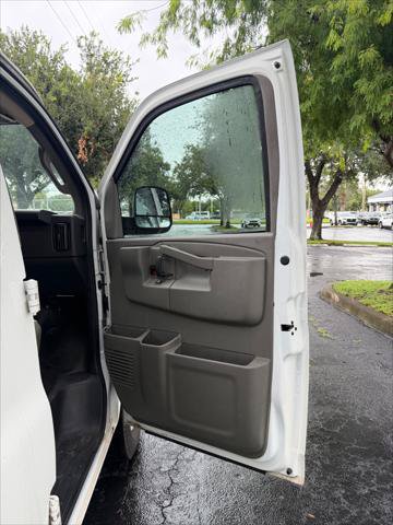 Used 2023 GMC Savana 2500 w/ Driver Convenience Package RWD image 12