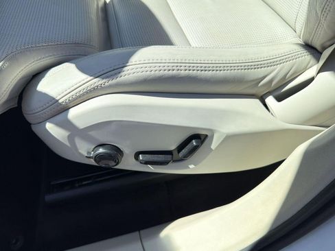 Used 2019 Volvo XC60 T5 Inscription image 14