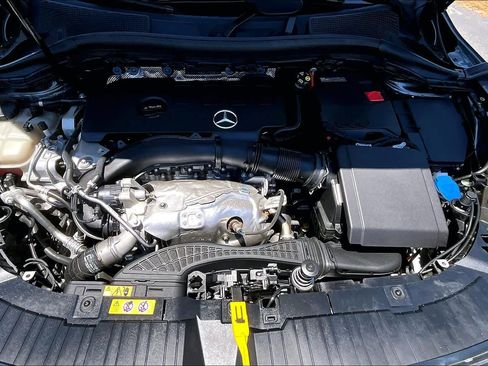 Used 2023 Mercedes-Benz GLA 250 4MATIC w/ Premium Package image 32