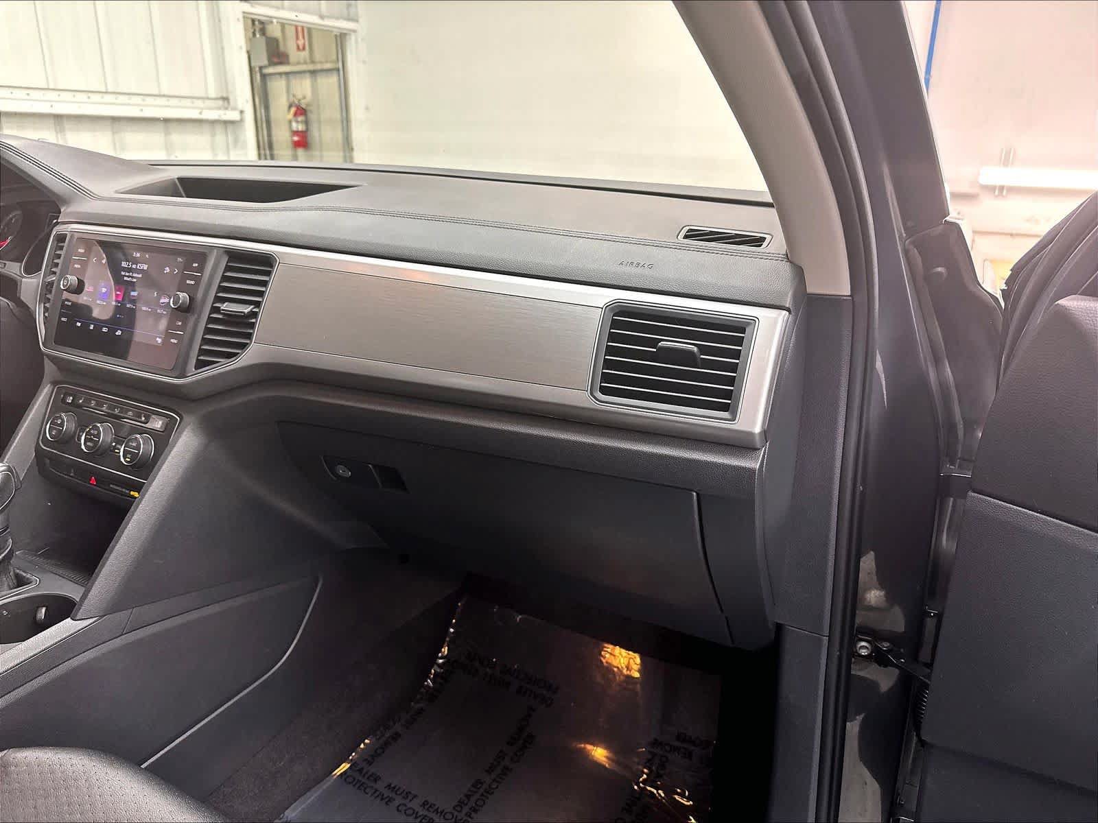 Used 2019 Volkswagen Atlas SE w/ Towing Package FWD image 30