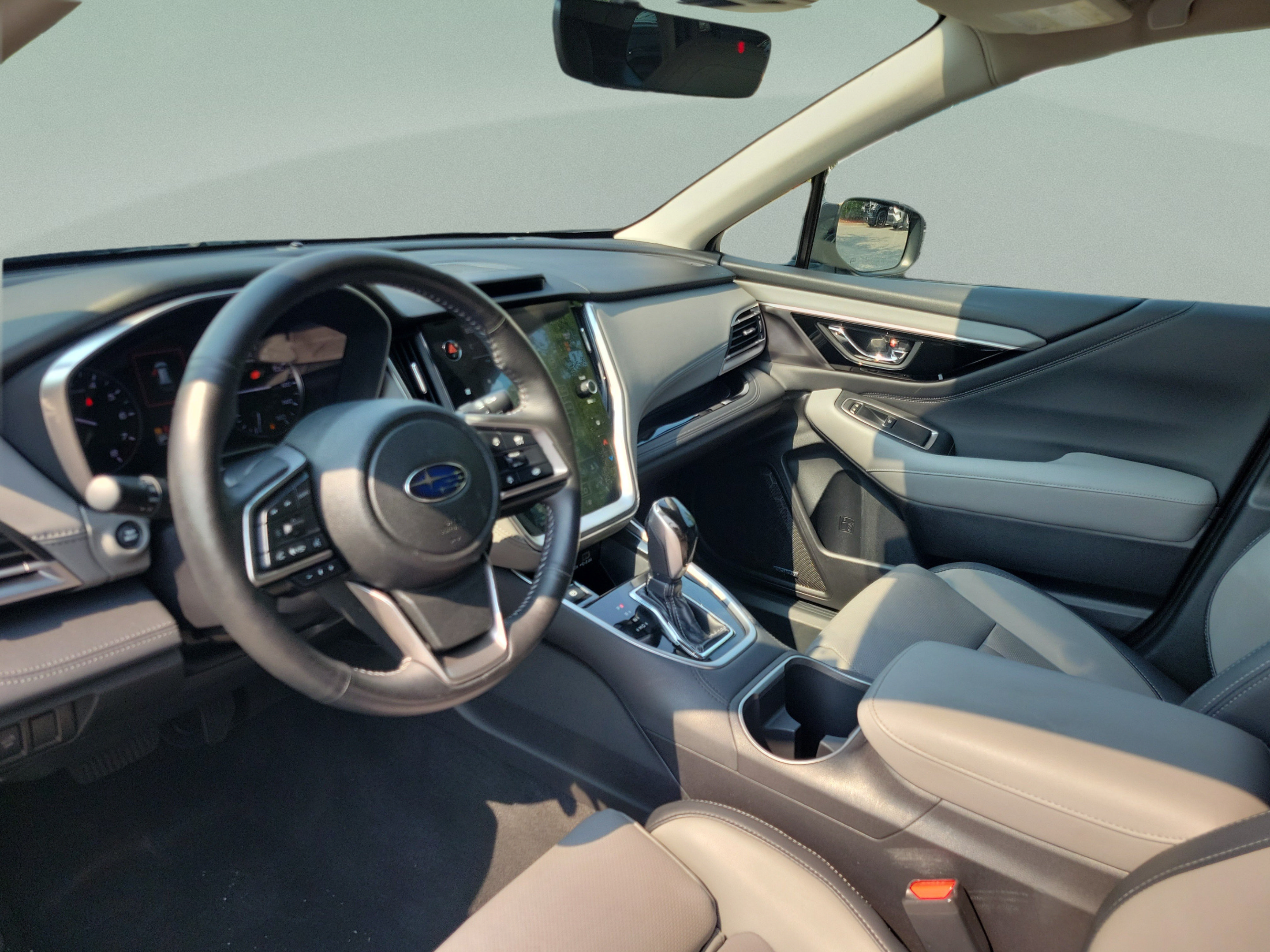 Used 2023 Subaru Outback Limited AWD/4WD image 13
