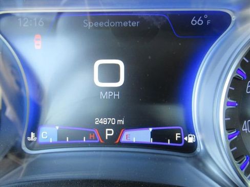 Used 2021 Chrysler 300 Touring w/ Chrome Appearance Package RWD image 24