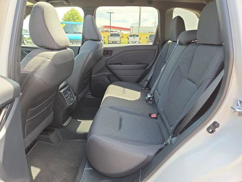 Used 2025 Subaru Forester Premium AWD/4WD image 33