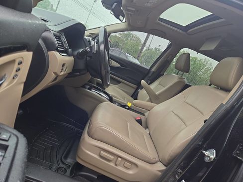 Used 2016 Honda Pilot Touring image 13