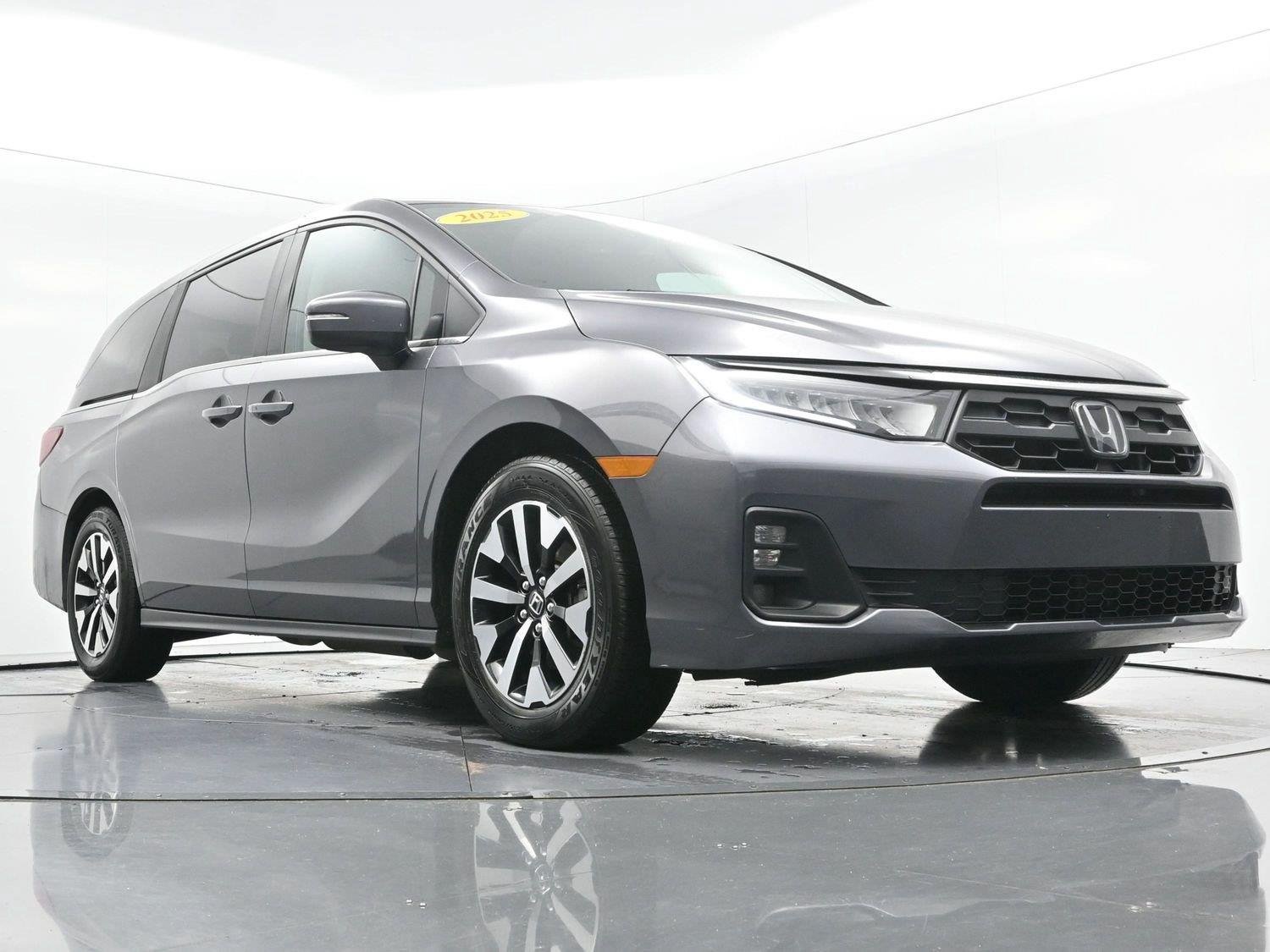 Used 2025 Honda Odyssey EX-L image 52