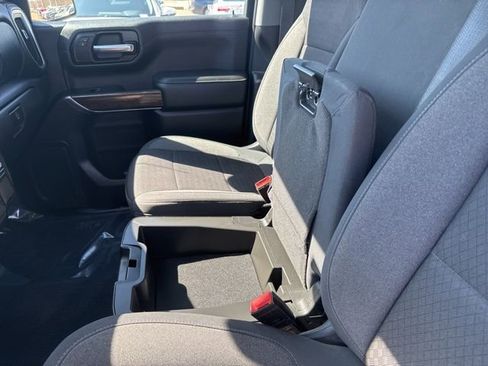 Used 2020 GMC Sierra 1500 SLE w/ SLE Value Package image 19
