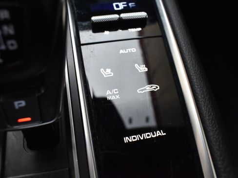 Used 2023 Porsche Panamera 4 Platinum Edition image 43