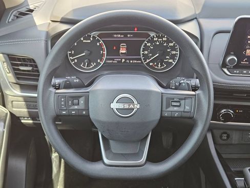 Used 2025 Nissan Rogue S FWD image 22