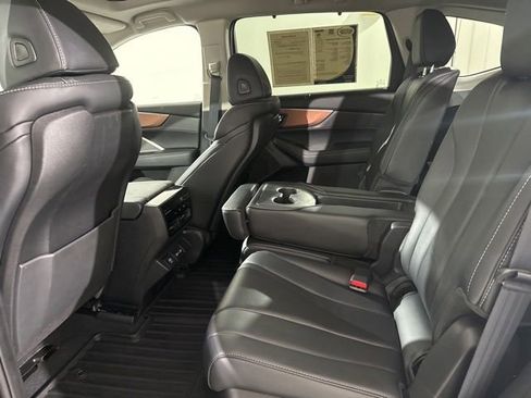 Used 2022 Acura MDX FWD w/ Technology Package image 16