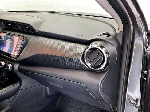Used 2023 Nissan Kicks SV FWD image 16