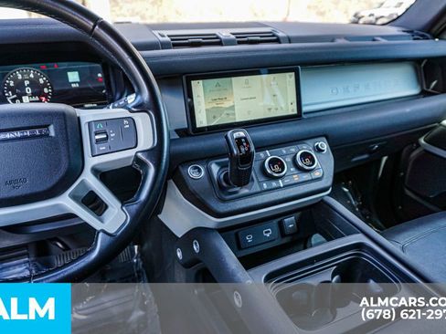 Used 2022 Land Rover Defender 110 S image 32