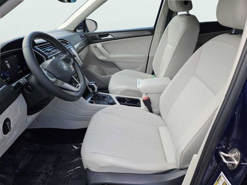 Used 2022 Volkswagen Tiguan SE AWD/4WD image 30