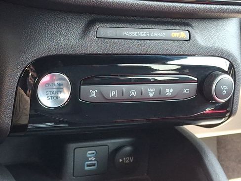 Certified 2023 Ford Escape ST-Line Elite AWD/4WD image 19