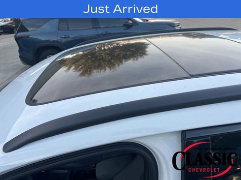 Used 2024 Audi Q3 2.0T Premium Plus image 16