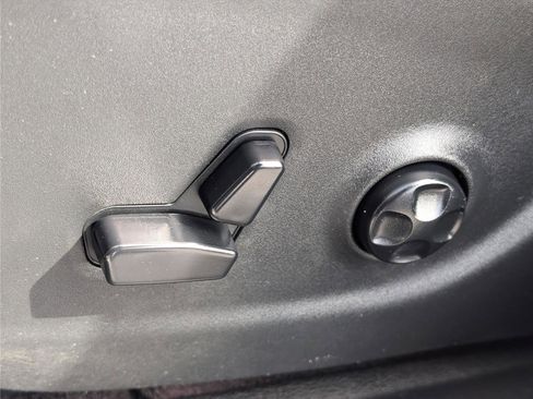 Used 2018 Jeep Cherokee Limited w/ High Altitude Package image 20