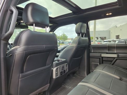 Used 2018 Ford F150 Raptor w/ Equipment Group 802A Luxury image 20