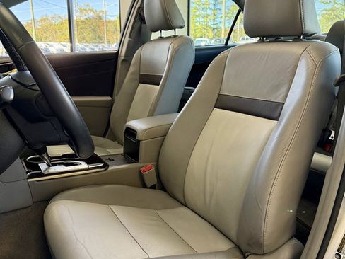Used 2013 Toyota Camry XLE image 14