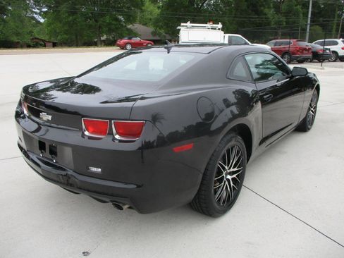 Used 2010 Chevrolet Camaro LS RWD image 6