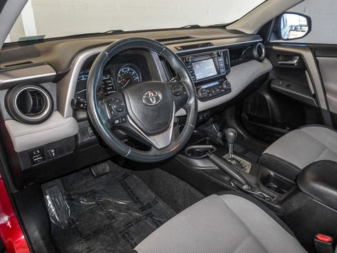 Used 2016 Toyota RAV4 XLE image 21