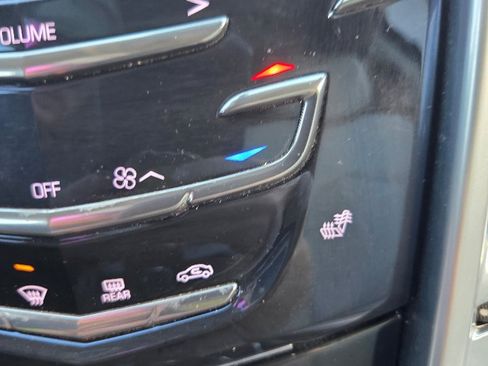 Used 2013 Cadillac SRX Luxury image 24