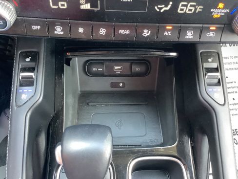 Used 2020 Kia Telluride SX w/ SX Prestige Package AWD/4WD image 26
