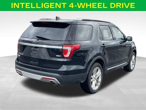 Used 2016 Ford Explorer XLT w/ Equipment Group 202A image 3