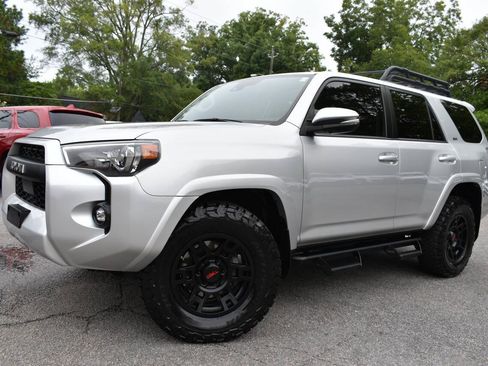 Used 2021 Toyota 4Runner SR5 Premium w/ Moonroof Package AWD/4WD image 51