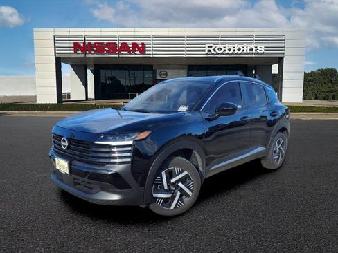 Certified 2026 Nissan Kicks SV w/ Cold Weather Package FWD image 1