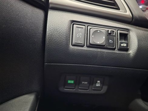 Used 2016 Nissan Sentra SV w/ Driver's Assist Package image 24