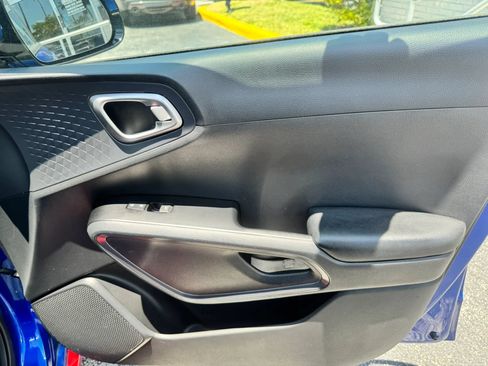 Used 2020 Kia Soul GT-Line FWD image 28
