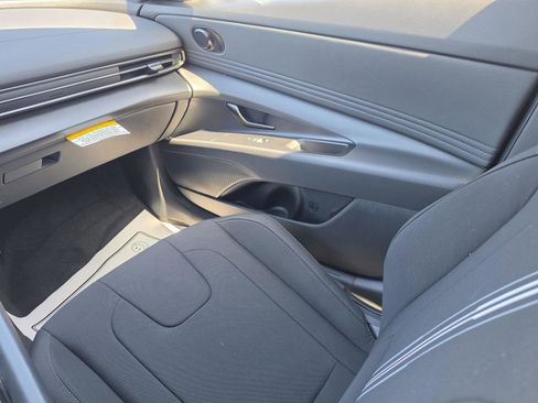 New 2026 Hyundai Elantra SEL Sport Premium FWD image 18