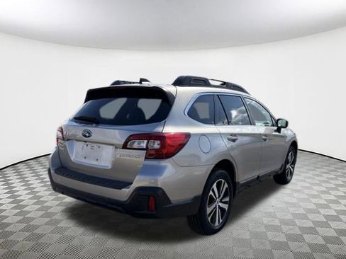 Used 2019 Subaru Outback 2.5i Limited image 9