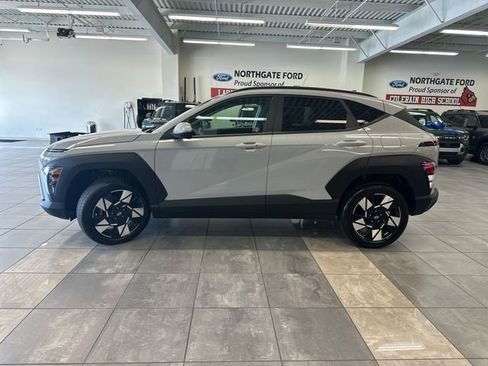 Used 2025 Hyundai Kona SEL AWD/4WD image 14