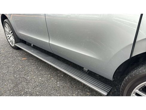 Used 2022 Ford Expedition Max Limited image 25